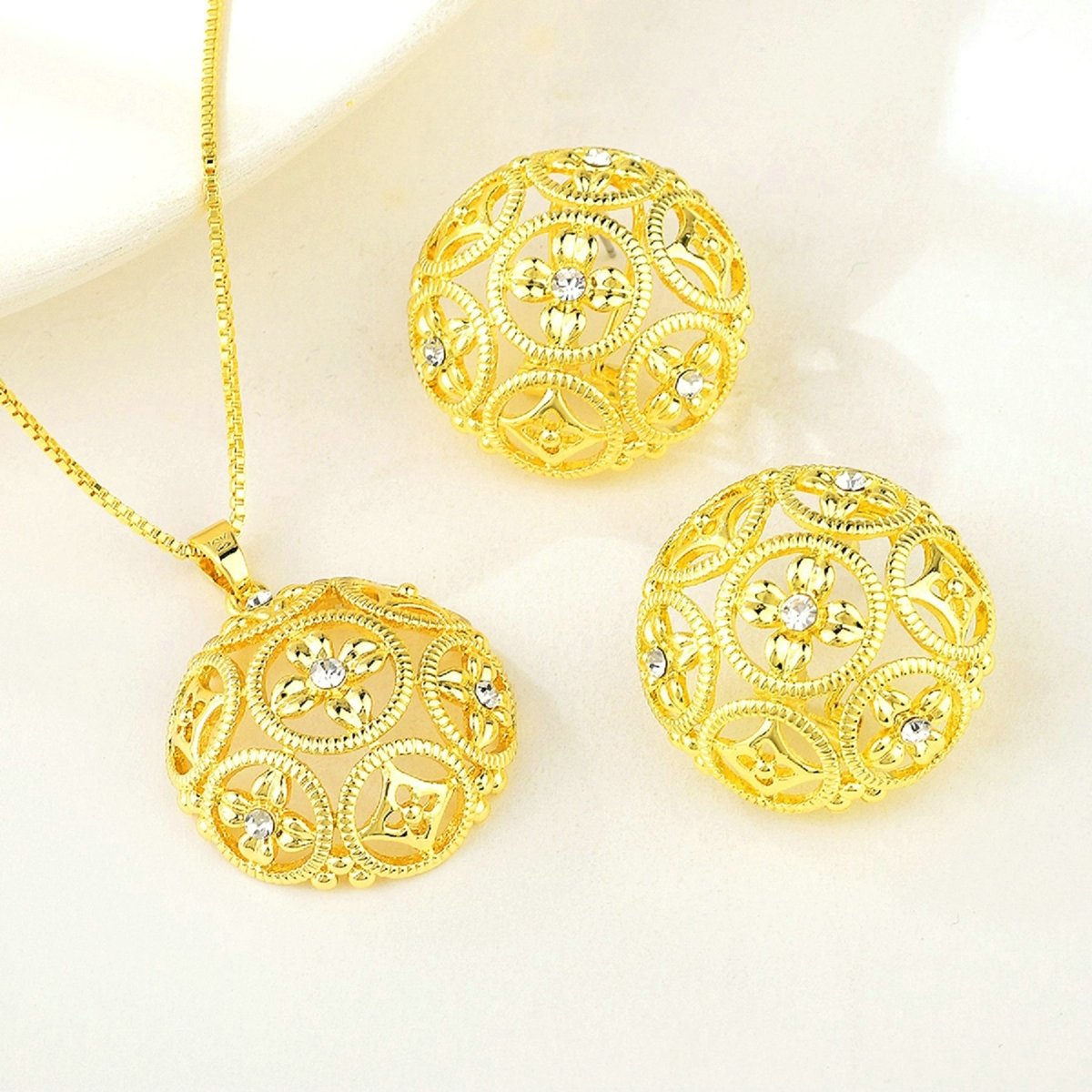 Timeless Tides Dubai 2 Piece Necklace image 0