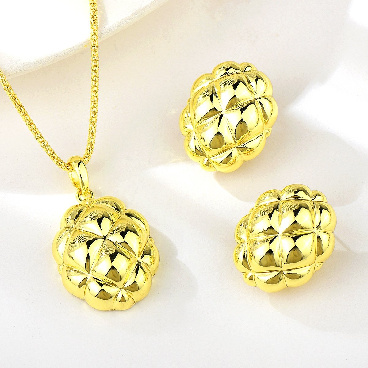 Pine Dubai 2 Piece Necklace image 0
