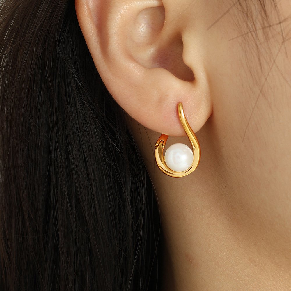 Geometric Pearls Drop Earrings image 1