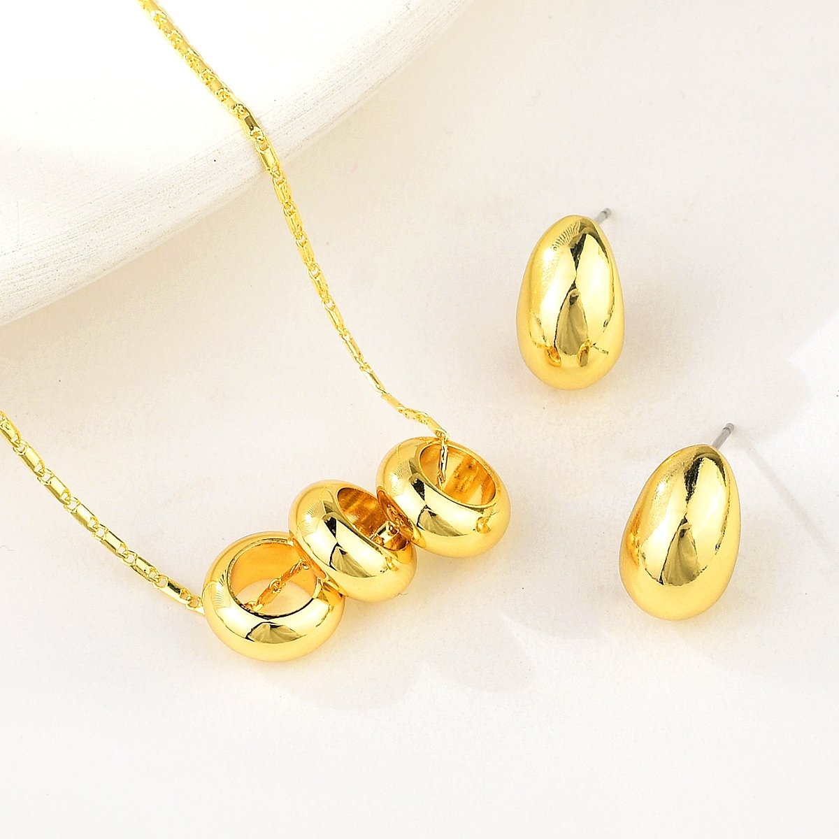 Fiery Flicker Gold Necklace image 0