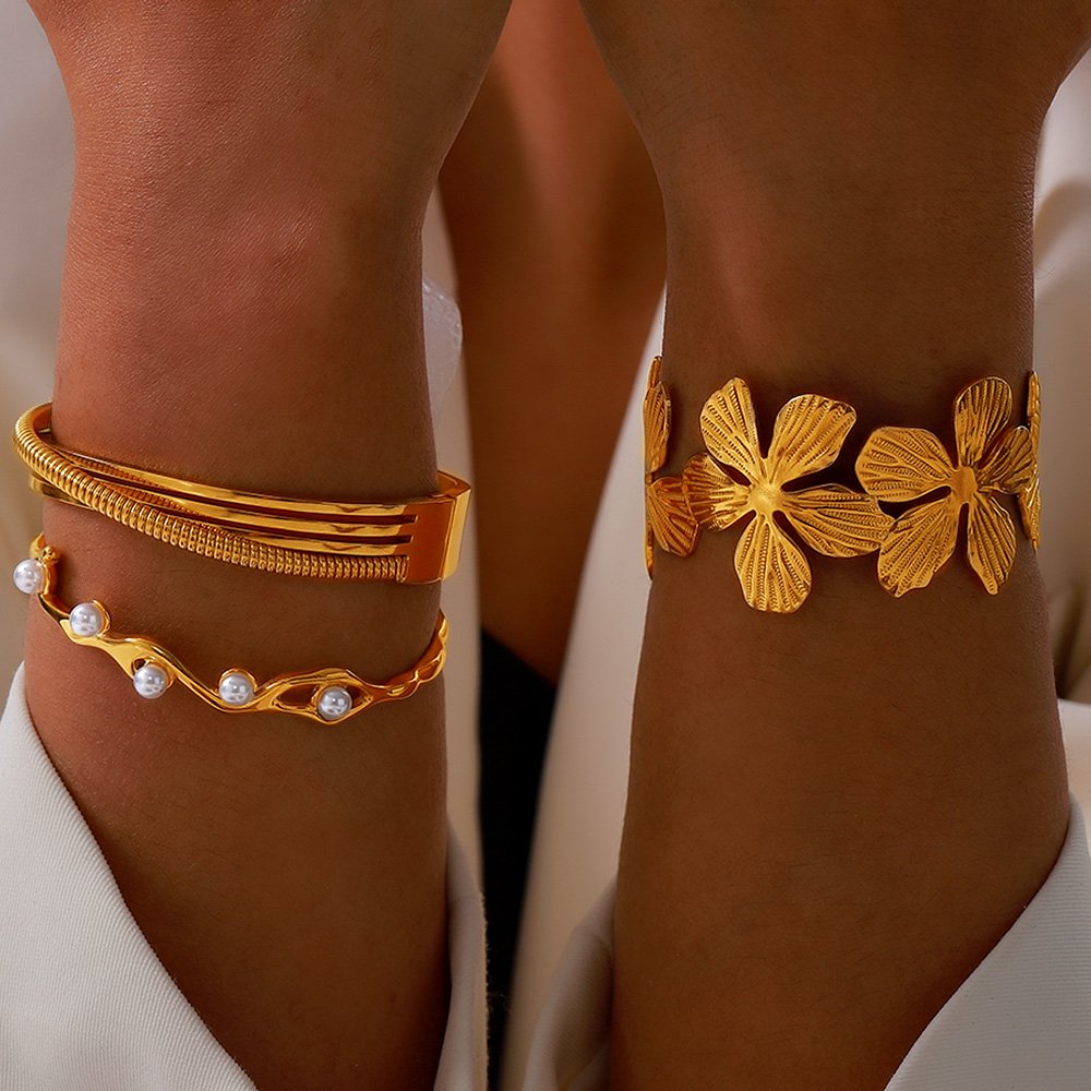 Art Nouveau Adornments Bracelets Styl3 image 1